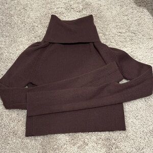 Double Zero Cropped Brown Turtleneck Sweater
